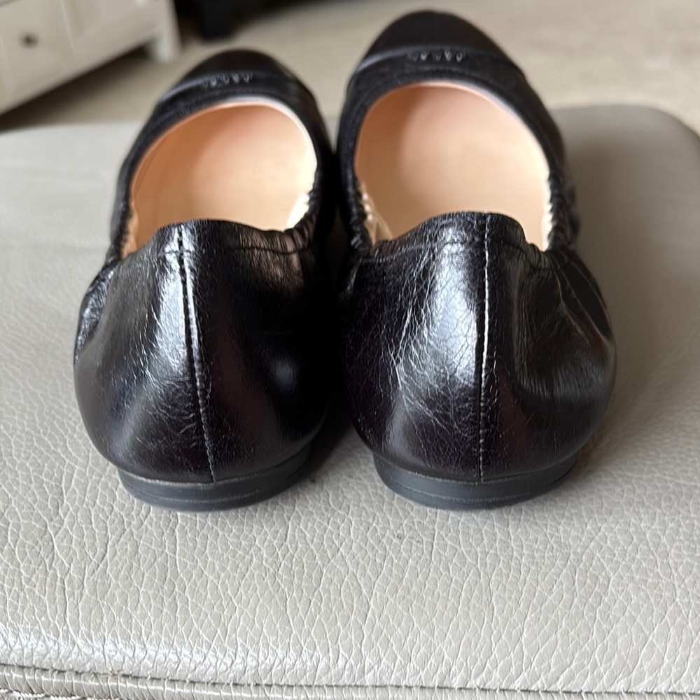 Prada Black Leather Ballet Flats. Hardly worn!  Beautiful condition. - Picture 3 of 5